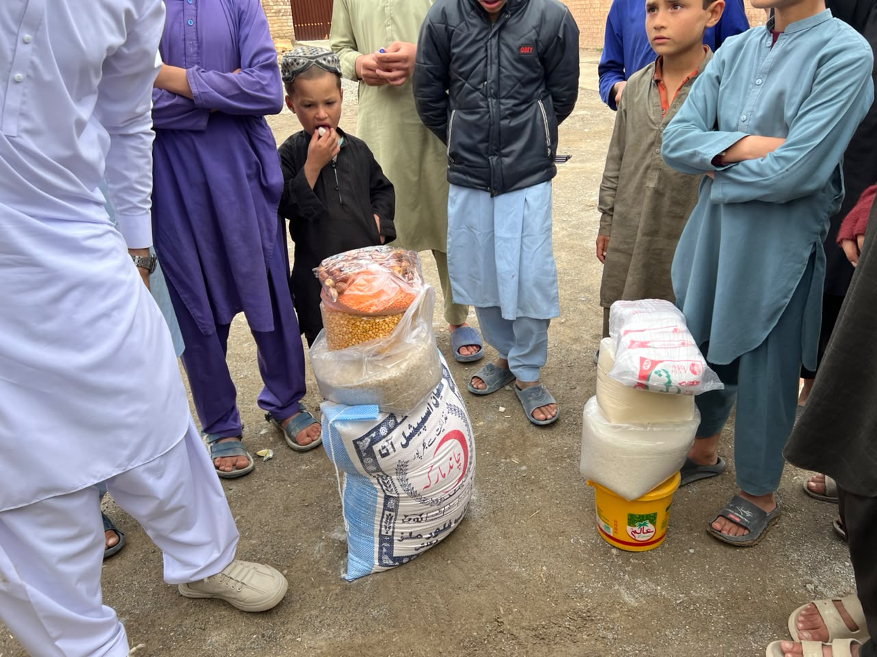 Food distribution camp set up along the route