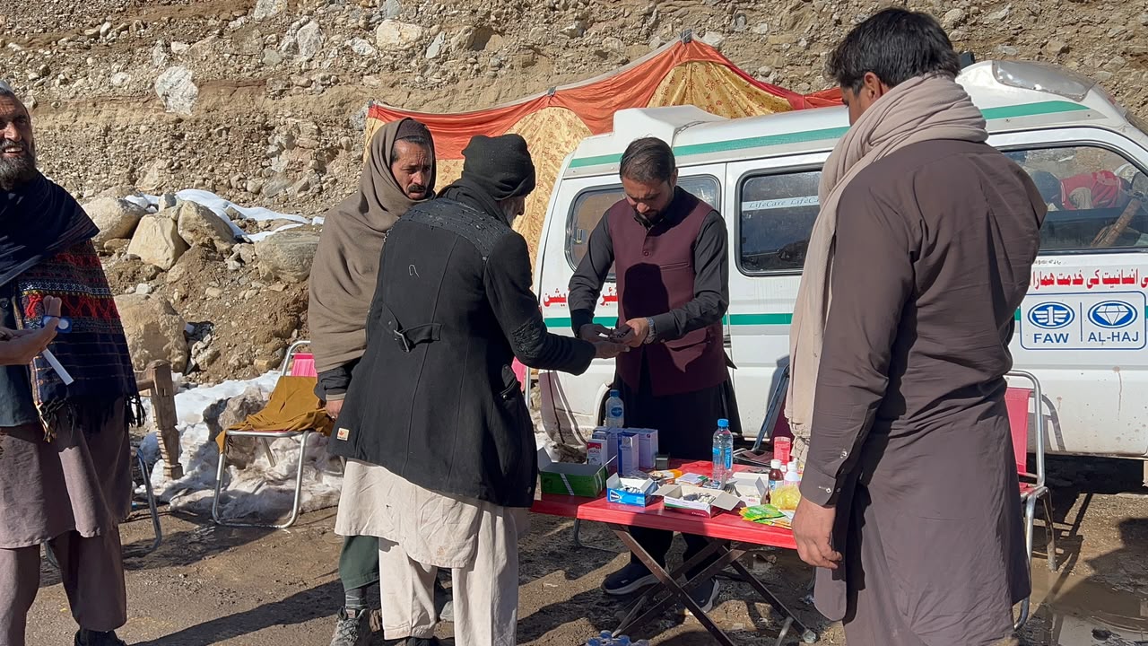 Medical camp for refugees in Tirah